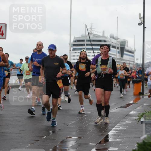 13.09.2026 - Kiel Lauf Andreas Tolksdorf http://msf.ph/oto/10401790 13.09.2026 11:00:09 Kiellinie 4, 4947, 4, 38, 6095, 9113 meine-sportfotos.de