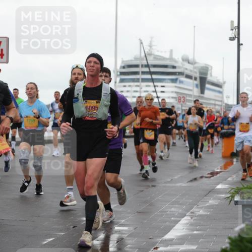13.09.2026 - Kiel Lauf Andreas Tolksdorf http://msf.ph/oto/10401810 13.09.2026 11:00:10 Kiellinie 34, 1759, 38, 6095, 3, 9113 meine-sportfotos.de