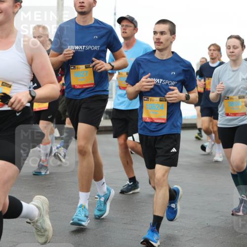 13.09.2026 - Kiel Lauf Andreas Tolksdorf http://msf.ph/oto/10401915 13.09.2026 11:00:33 Kiellinie 38, 949, 2, 6627, 31, 395, 48, 10824, 3894, 4, 7506 meine-sportfotos.de
