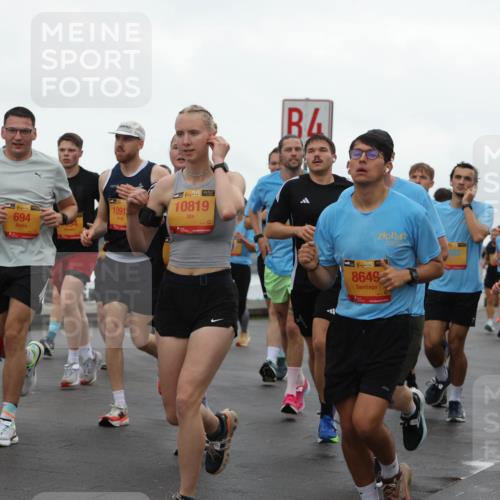 13.09.2026 - Kiel Lauf Andreas Tolksdorf http://msf.ph/oto/10401946 13.09.2026 11:00:35 Kiellinie 1, 38, 694, 1091, 39, 10819, 739, 38, 8649 meine-sportfotos.de