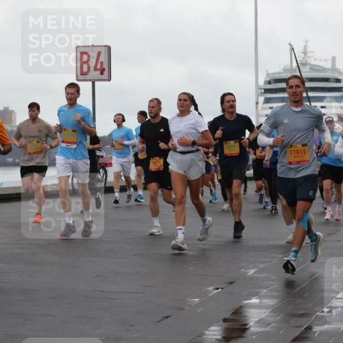13.09.2026 - Kiel Lauf Andreas Tolksdorf http://msf.ph/oto/10402000 13.09.2026 11:00:43 Kiellinie 4, 2504, 5494, 11811, 1597, 786 meine-sportfotos.de