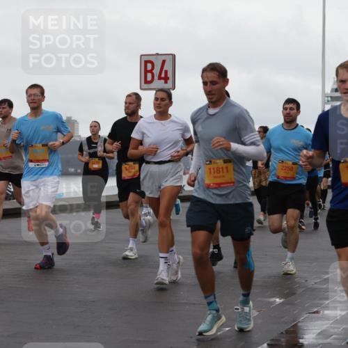 13.09.2026 - Kiel Lauf Andreas Tolksdorf http://msf.ph/oto/10402027 13.09.2026 11:00:44 Kiellinie 8278, 5494, 4, 11811, 2258, 1597 meine-sportfotos.de
