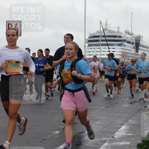 13.09.2026 - Kiel Lauf Andreas Tolksdorf http://msf.ph/oto/10402064 13.09.2026 11:00:45 Kiellinie 88, 58, 38, 116, 39, 786, 3 meine-sportfotos.de