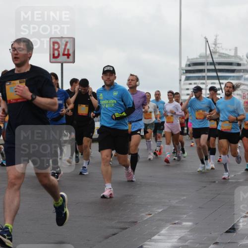 13.09.2026 - Kiel Lauf Andreas Tolksdorf http://msf.ph/oto/10402079 13.09.2026 11:00:47 Kiellinie 43, 4, 3255, 3 meine-sportfotos.de