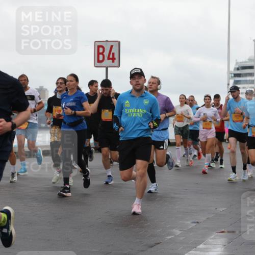 13.09.2026 - Kiel Lauf Andreas Tolksdorf http://msf.ph/oto/10402091 13.09.2026 11:00:47 Kiellinie 8302, 1100, 4, 976, 3255, 5514 meine-sportfotos.de