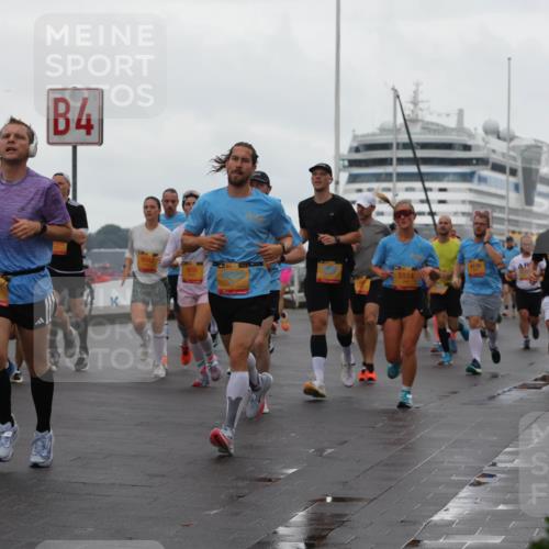 13.09.2026 - Kiel Lauf Andreas Tolksdorf http://msf.ph/oto/10402115 13.09.2026 11:00:48 Kiellinie 4, 4176, 2318, 39, 976, 5514 meine-sportfotos.de