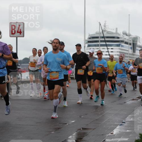 13.09.2026 - Kiel Lauf Andreas Tolksdorf http://msf.ph/oto/10402117 13.09.2026 11:00:48 Kiellinie 4, 12002, 5514, 2318, 4176, 1410 meine-sportfotos.de