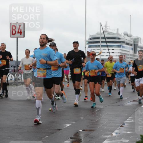 13.09.2026 - Kiel Lauf Andreas Tolksdorf http://msf.ph/oto/10402118 13.09.2026 11:00:49 Kiellinie 12002, 4, 5514, 2318, 1410 meine-sportfotos.de