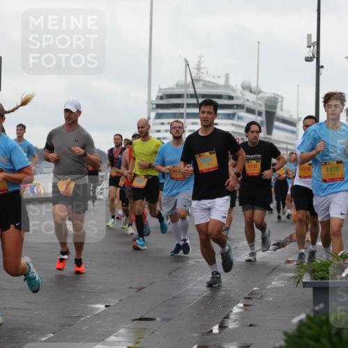 13.09.2026 - Kiel Lauf Andreas Tolksdorf http://msf.ph/oto/10402162 13.09.2026 11:00:51 Kiellinie 84, 139, 55, 8732, 417, 2318, 1410 meine-sportfotos.de