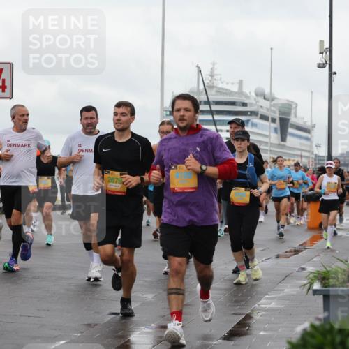 13.09.2026 - Kiel Lauf Andreas Tolksdorf http://msf.ph/oto/10402290 13.09.2026 11:01:10 Kiellinie 38, 14692, 4, 2679, 4109 meine-sportfotos.de