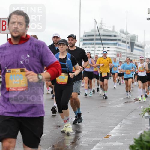 13.09.2026 - Kiel Lauf Andreas Tolksdorf http://msf.ph/oto/10402318 13.09.2026 11:01:12 Kiellinie 4109, 49, 3792, 3 meine-sportfotos.de
