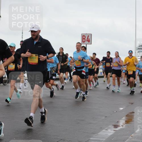 13.09.2026 - Kiel Lauf Andreas Tolksdorf http://msf.ph/oto/10402329 13.09.2026 11:01:14 Kiellinie 1, 38, 3792, 39, 5707, 375, 4 meine-sportfotos.de