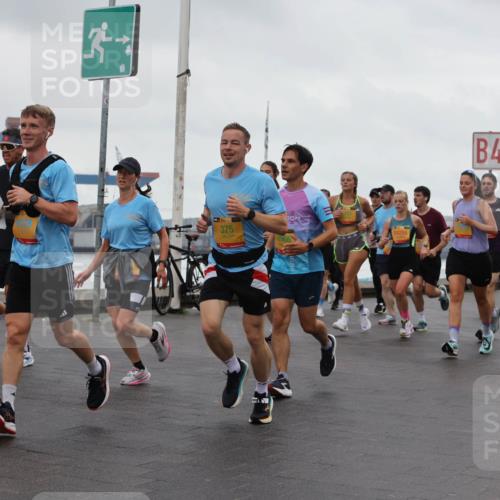13.09.2026 - Kiel Lauf Andreas Tolksdorf http://msf.ph/oto/10402353 13.09.2026 11:01:15 Kiellinie 38, 375, 966, 12255, 4 meine-sportfotos.de