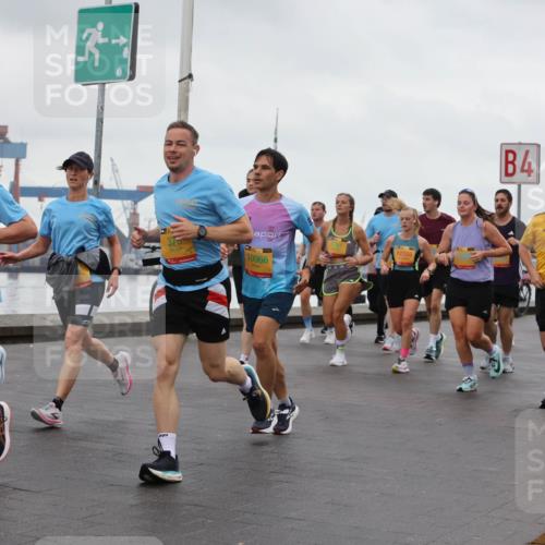 13.09.2026 - Kiel Lauf Andreas Tolksdorf http://msf.ph/oto/10402357 13.09.2026 11:01:16 Kiellinie 9178, 38, 10966, 12255, 4 meine-sportfotos.de