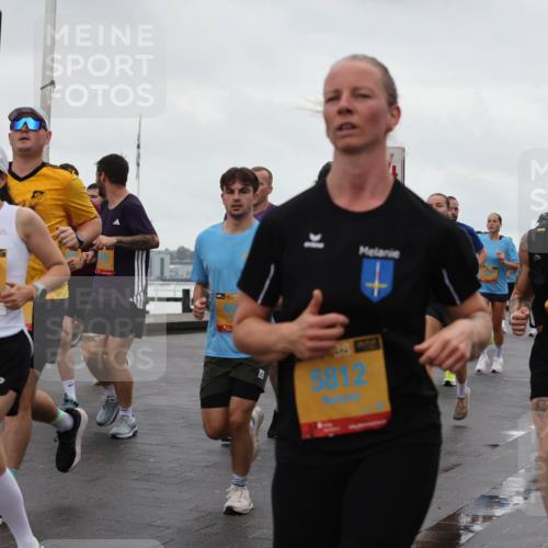 13.09.2026 - Kiel Lauf Andreas Tolksdorf http://msf.ph/oto/10402404 13.09.2026 11:01:18 Kiellinie 38, 483, 3, 5812, 8255, 400 meine-sportfotos.de