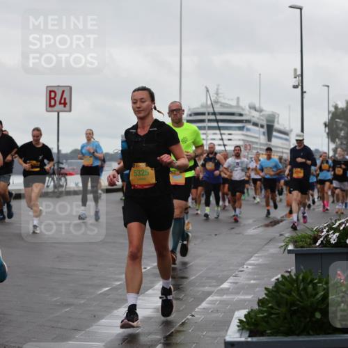 13.09.2026 - Kiel Lauf Andreas Tolksdorf http://msf.ph/oto/10402434 13.09.2026 11:01:26 Kiellinie 4, 38, 5325, 83, 12 meine-sportfotos.de