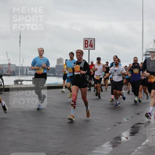 13.09.2026 - Kiel Lauf Andreas Tolksdorf http://msf.ph/oto/10402468 13.09.2026 11:01:29 Kiellinie 12767, 4, 9991, 9964, 42 meine-sportfotos.de