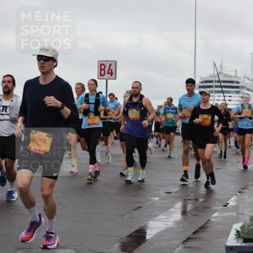 13.09.2026 - Kiel Lauf Andreas Tolksdorf http://msf.ph/oto/10402503 13.09.2026 11:01:31 Kiellinie 39, 9964, 4, 211, 6899, 11367, 9982 meine-sportfotos.de
