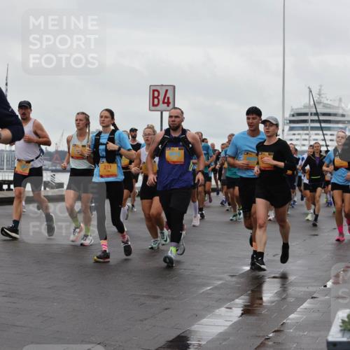 13.09.2026 - Kiel Lauf Andreas Tolksdorf http://msf.ph/oto/10402515 13.09.2026 11:01:31 Kiellinie 4, 394, 9964, 211, 4, 982 meine-sportfotos.de