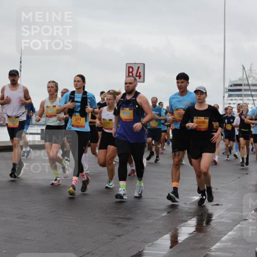 13.09.2026 - Kiel Lauf Andreas Tolksdorf http://msf.ph/oto/10402523 13.09.2026 11:01:32 Kiellinie 211, 2090, 4, 39, 6899, 9982 meine-sportfotos.de