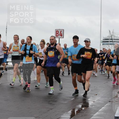13.09.2026 - Kiel Lauf Andreas Tolksdorf http://msf.ph/oto/10402526 13.09.2026 11:01:32 Kiellinie 211, 4, 39, 6899, 9982, 5 meine-sportfotos.de