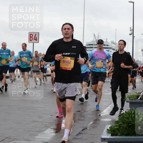 13.09.2026 - Kiel Lauf Andreas Tolksdorf http://msf.ph/oto/10402551 13.09.2026 11:01:34 Kiellinie 38, 6899, 4, 5, 39, 9982 meine-sportfotos.de