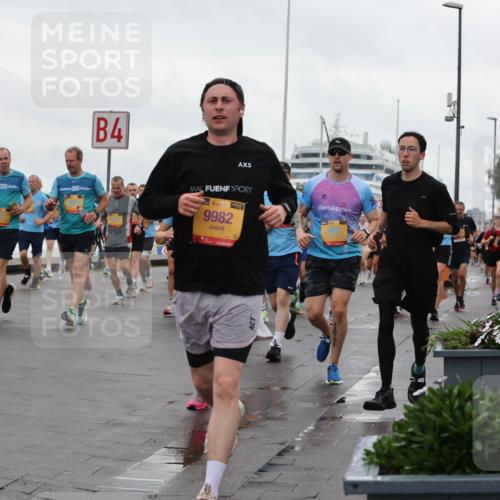 13.09.2026 - Kiel Lauf Andreas Tolksdorf http://msf.ph/oto/10402553 13.09.2026 11:01:34 Kiellinie 39, 6899, 4, 5, 4, 38, 7, 9982 meine-sportfotos.de