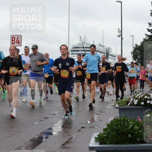 13.09.2026 - Kiel Lauf Andreas Tolksdorf http://msf.ph/oto/10402565 13.09.2026 11:01:36 Kiellinie 257, 4, 4727, 4810 meine-sportfotos.de