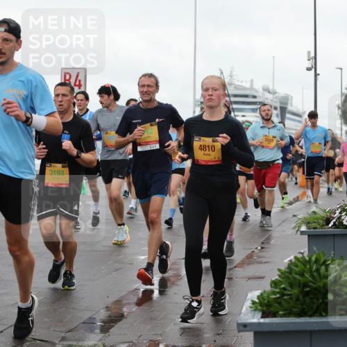 13.09.2026 - Kiel Lauf Andreas Tolksdorf http://msf.ph/oto/10402602 13.09.2026 11:01:39 Kiellinie 4, 38, 3193, 200, 38, 4810, 2823 meine-sportfotos.de