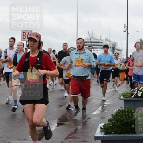 13.09.2026 - Kiel Lauf Andreas Tolksdorf http://msf.ph/oto/10402614 13.09.2026 11:01:41 Kiellinie 1076, 975, 2823 meine-sportfotos.de