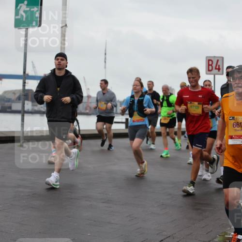 13.09.2026 - Kiel Lauf Andreas Tolksdorf http://msf.ph/oto/10402676 13.09.2026 11:02:01 Kiellinie 11483, 31, 4, 5748, 38, 6614, 8652 meine-sportfotos.de