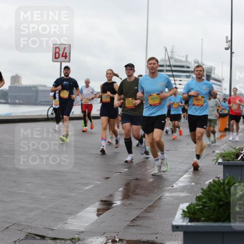 13.09.2026 - Kiel Lauf Andreas Tolksdorf http://msf.ph/oto/10402742 13.09.2026 11:02:15 Kiellinie 7272, 4, 4560, 9903 meine-sportfotos.de