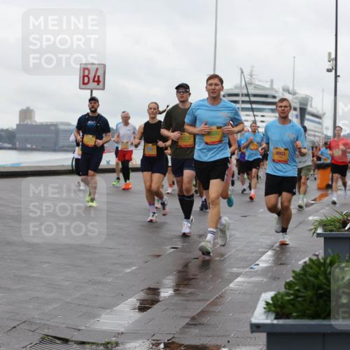 13.09.2026 - Kiel Lauf Andreas Tolksdorf http://msf.ph/oto/10402746 13.09.2026 11:02:15 Kiellinie 7272, 4, 4560, 7220, 9903 meine-sportfotos.de