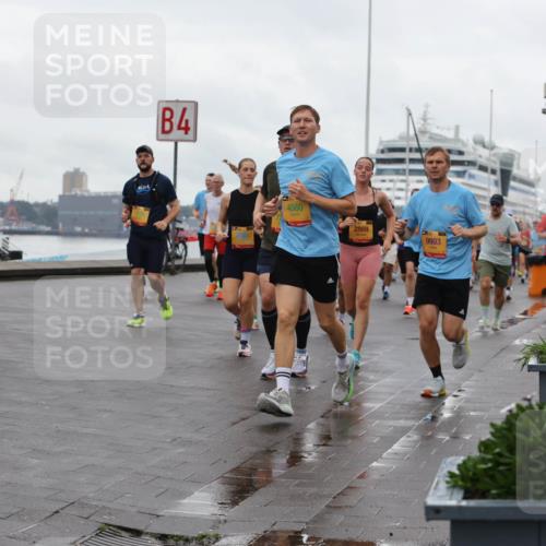13.09.2026 - Kiel Lauf Andreas Tolksdorf http://msf.ph/oto/10402755 13.09.2026 11:02:15 Kiellinie 4, 4560, 2869, 9903 meine-sportfotos.de