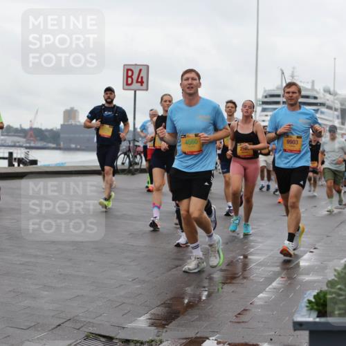 13.09.2026 - Kiel Lauf Andreas Tolksdorf http://msf.ph/oto/10402759 13.09.2026 11:02:15 Kiellinie 7272, 4, 39, 4560, 9903 meine-sportfotos.de