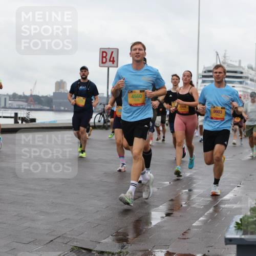 13.09.2026 - Kiel Lauf Andreas Tolksdorf http://msf.ph/oto/10402764 13.09.2026 11:02:15 Kiellinie 7272, 4, 39, 4560, 2869, 9903, 83 meine-sportfotos.de