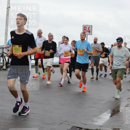 13.09.2026 - Kiel Lauf Andreas Tolksdorf http://msf.ph/oto/10402777 13.09.2026 11:02:19 Kiellinie 38, 83, 38, 3856, 95, 8860, 1771, 4, 12518 meine-sportfotos.de