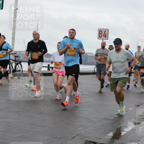 13.09.2026 - Kiel Lauf Andreas Tolksdorf http://msf.ph/oto/10402789 13.09.2026 11:02:19 Kiellinie 3856, 1313, 1, 8860, 1771, 4, 2518 meine-sportfotos.de