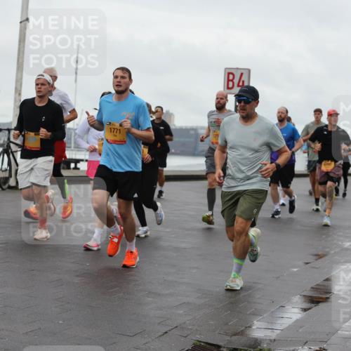 13.09.2026 - Kiel Lauf Andreas Tolksdorf http://msf.ph/oto/10402794 13.09.2026 11:02:20 Kiellinie 4313, 1771, 4, 697 meine-sportfotos.de
