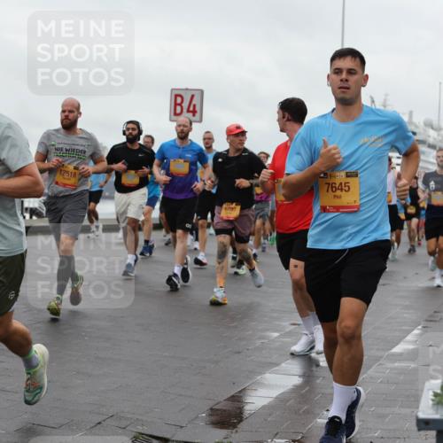 13.09.2026 - Kiel Lauf Andreas Tolksdorf http://msf.ph/oto/10402809 13.09.2026 11:02:21 Kiellinie 12518, 4, 8897, 38, 7645 meine-sportfotos.de