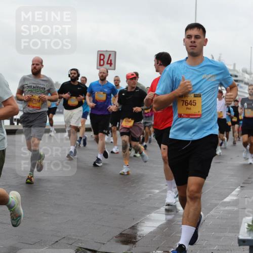 13.09.2026 - Kiel Lauf Andreas Tolksdorf http://msf.ph/oto/10402810 13.09.2026 11:02:21 Kiellinie 4, 12518, 8897, 14, 38, 7645 meine-sportfotos.de