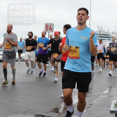 13.09.2026 - Kiel Lauf Andreas Tolksdorf http://msf.ph/oto/10402816 13.09.2026 11:02:21 Kiellinie 12518, 4, 8897, 39, 7645 meine-sportfotos.de