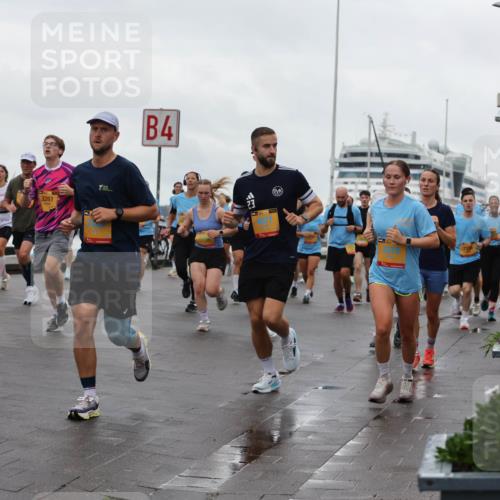 13.09.2026 - Kiel Lauf Andreas Tolksdorf http://msf.ph/oto/10402831 13.09.2026 11:02:23 Kiellinie 1488, 2871, 3261, 4, 14, 12 meine-sportfotos.de