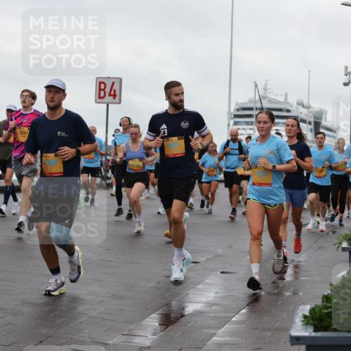 13.09.2026 - Kiel Lauf Andreas Tolksdorf http://msf.ph/oto/10402834 13.09.2026 11:02:23 Kiellinie 2871, 3261, 38, 4, 9953 meine-sportfotos.de