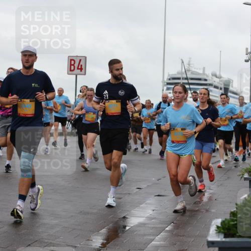 13.09.2026 - Kiel Lauf Andreas Tolksdorf http://msf.ph/oto/10402838 13.09.2026 11:02:23 Kiellinie 2871, 39, 4, 23, 4071, 4134, 9953 meine-sportfotos.de
