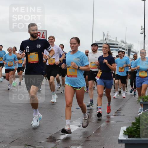 13.09.2026 - Kiel Lauf Andreas Tolksdorf http://msf.ph/oto/10402852 13.09.2026 11:02:24 Kiellinie 4, 39, 38, 4071, 7151, 4378, 7336, 9953, 4134 meine-sportfotos.de