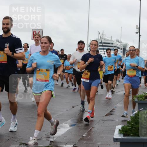 13.09.2026 - Kiel Lauf Andreas Tolksdorf http://msf.ph/oto/10402860 13.09.2026 11:02:24 Kiellinie 39, 4071, 38, 4378, 2400, 7336, 9953, 21, 4134 meine-sportfotos.de