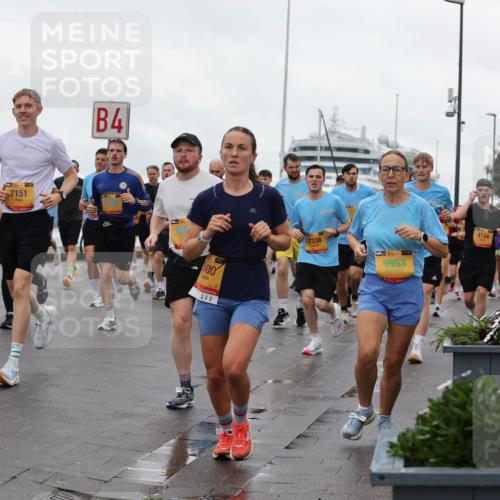 13.09.2026 - Kiel Lauf Andreas Tolksdorf http://msf.ph/oto/10402875 13.09.2026 11:02:25 Kiellinie 392, 4378, 7151, 4, 2400, 7336, 38, 9953, 4134 meine-sportfotos.de