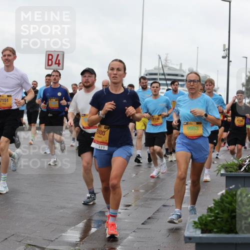 13.09.2026 - Kiel Lauf Andreas Tolksdorf http://msf.ph/oto/10402876 13.09.2026 11:02:25 Kiellinie 394, 378, 4, 38, 7151, 2400, 7336, 38, 9953, 4134 meine-sportfotos.de