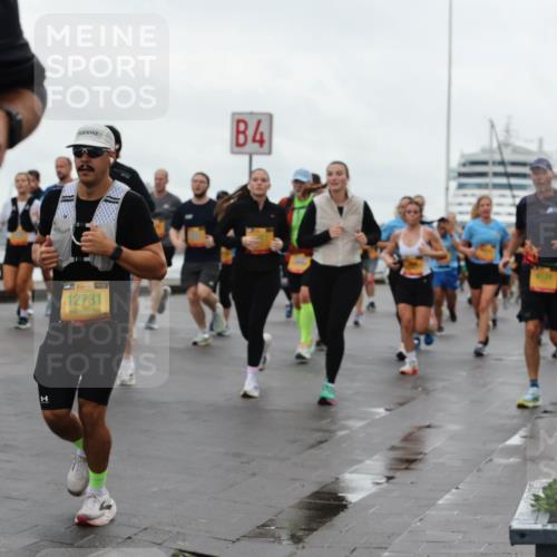 13.09.2026 - Kiel Lauf Andreas Tolksdorf http://msf.ph/oto/10402913 13.09.2026 11:02:37 Kiellinie 4, 38, 12731, 8174 meine-sportfotos.de